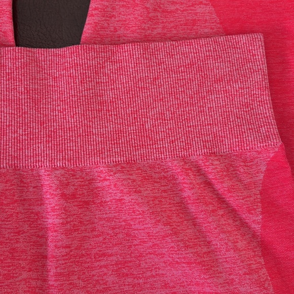 🧡 NWOT PINK Victoria's Secret Two-Tone Coral Seamless Activewear Leggings - Picture 6 of 12